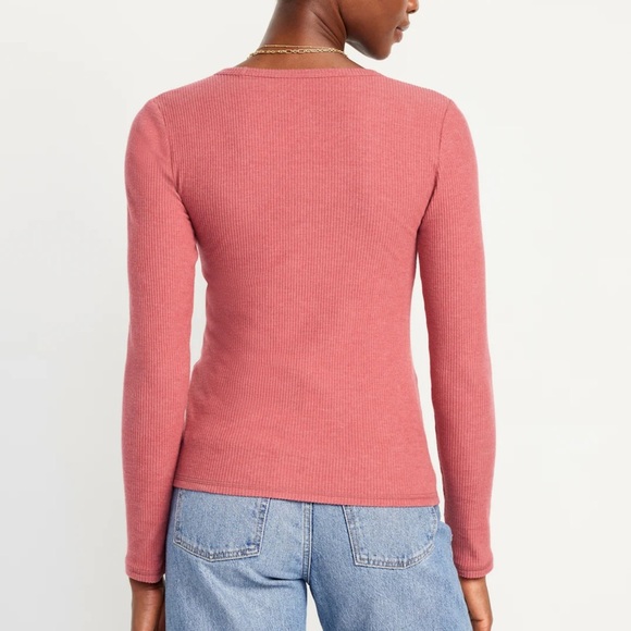 NWT OLD NAVY Plush V-Neck T-Shirt Color Mauve Rose - Picture 2 of 7